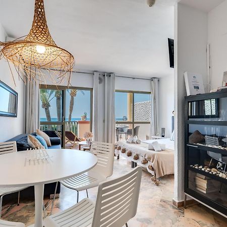 Front Line Beach Studio Apartment 마르베야 외부 사진